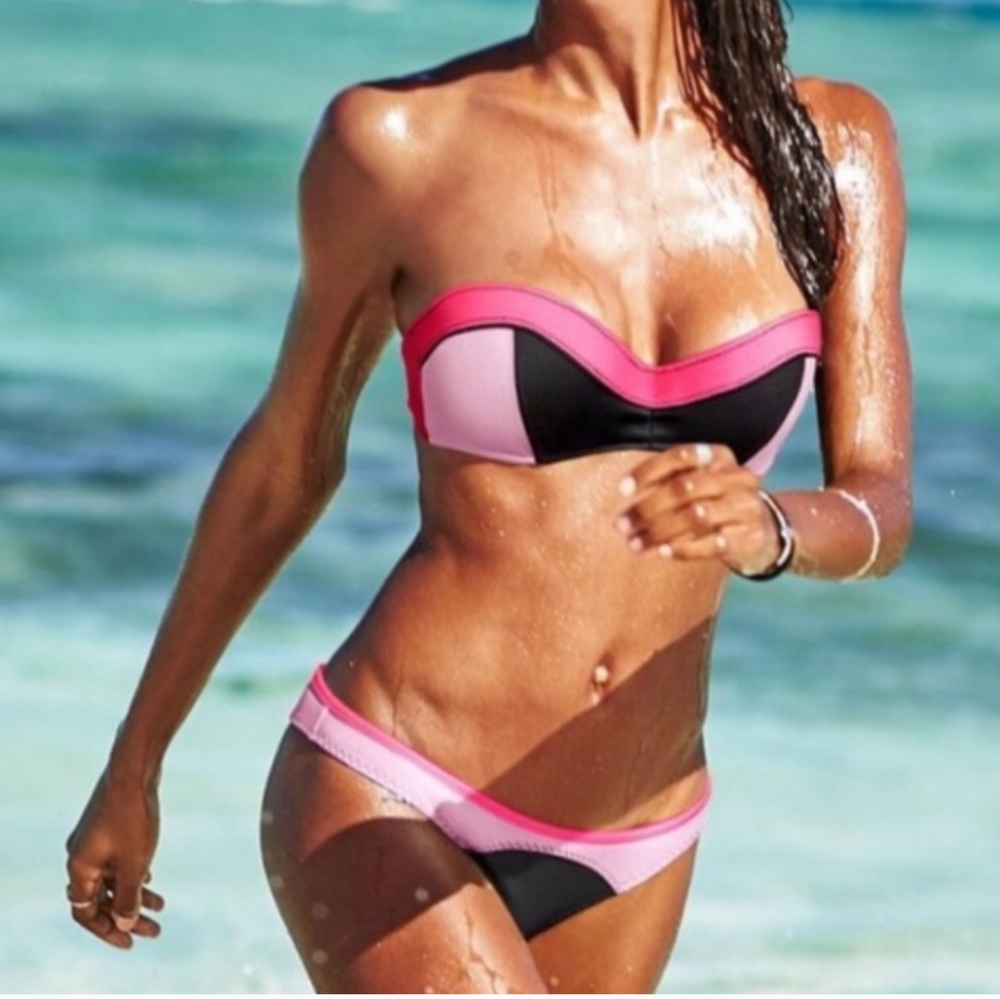 Victoria’s Secret Swim The Flirt Bandeau 32D